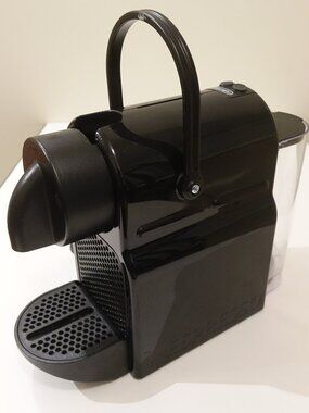 De'Longhi Nespresso Inissia Coffee Espresso Machine 24oz